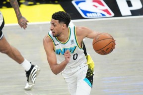 爱游戏体育下载-西亚卡姆与50激战快船分钟，爆冷胜负难料！，字母哥焦点对战上演精彩一战的简单介绍